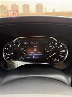 نيسان فرونتر